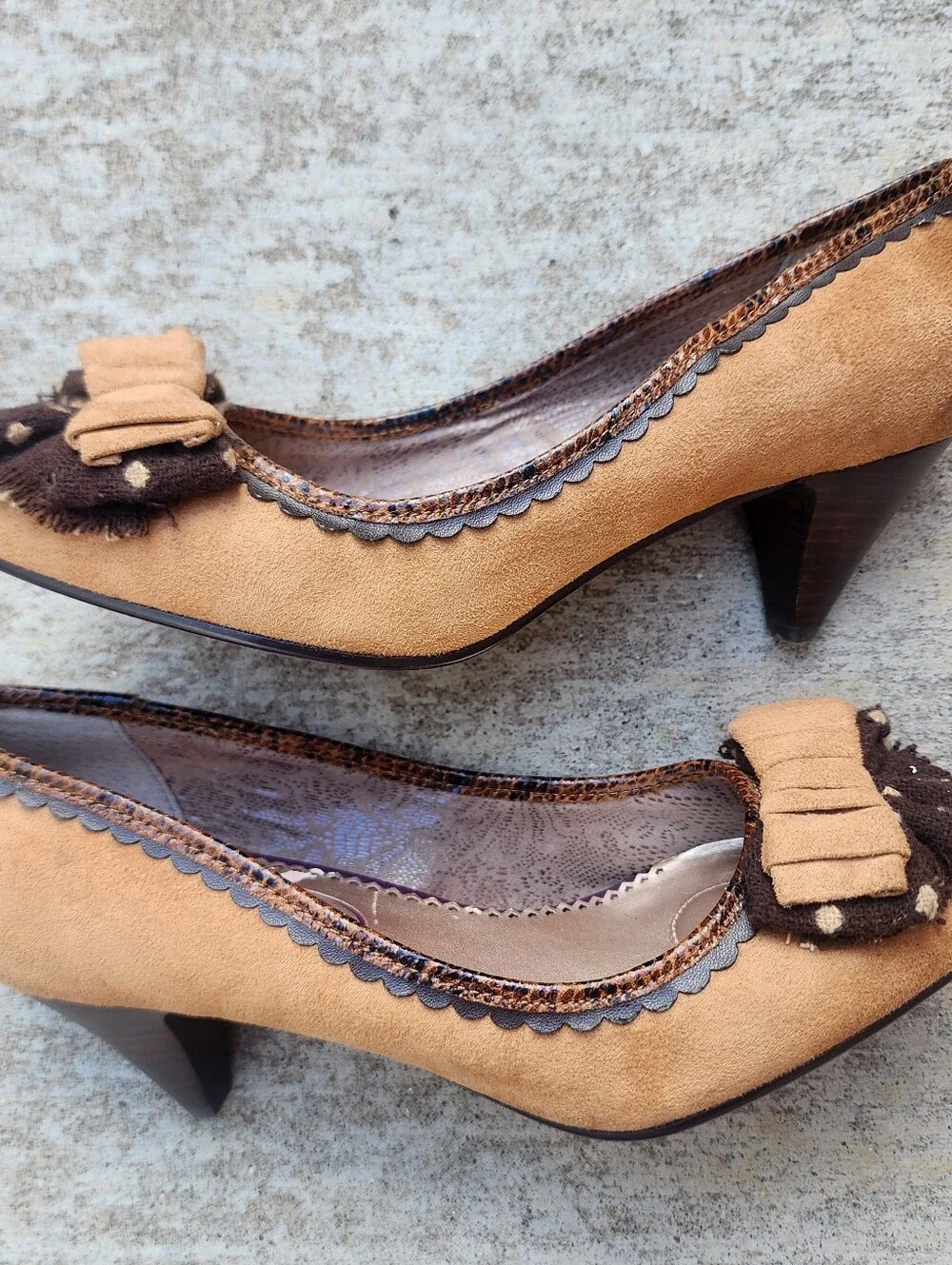 Poetic License London Pointed Toe Block Heel Textile Pumps Ruffle Bow, Sz 8